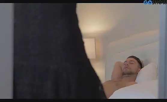 Elegant pearlwearing woman craves rough sex
